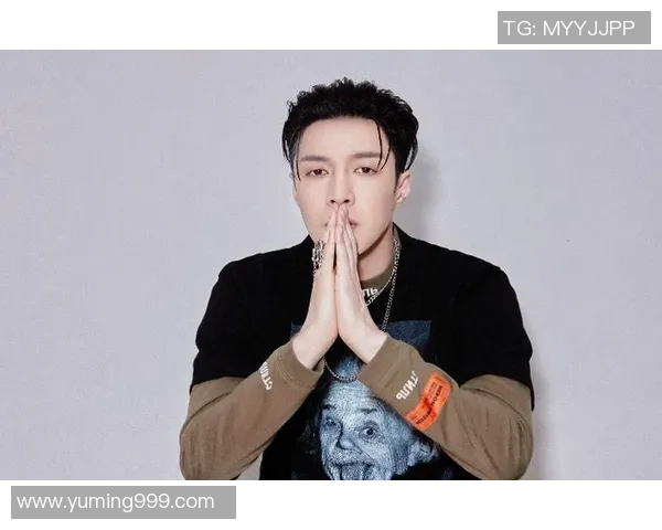 篮球服明星同款热潮来袭让你轻松穿出明星范儿的时尚选择